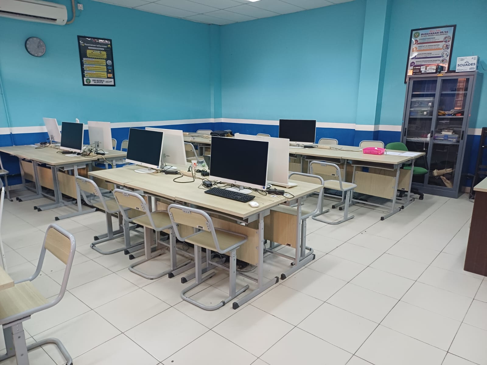 Ruang kerja kantor